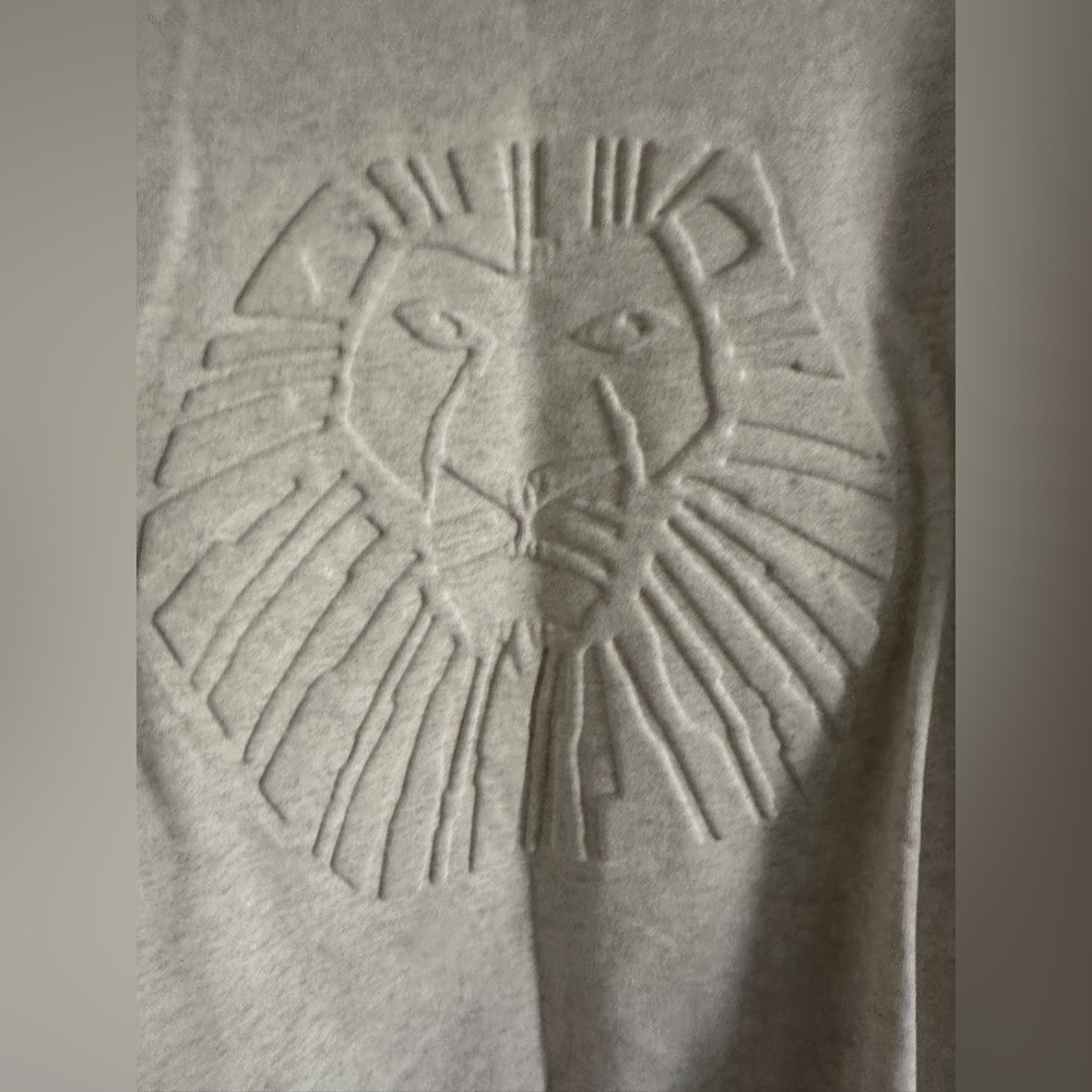 The Lion King Embossed Graphic Sweatshirt Oatmeal Heather Crewneck unisex sz XL - Picture 3 of 11